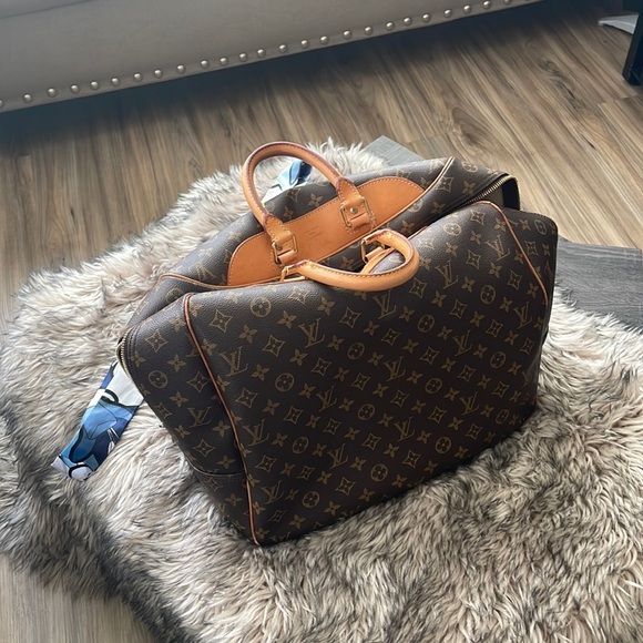 Authentic Louis Vuitton bowling bag - Picture 1 of 12